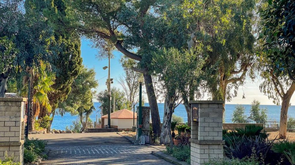 Il Pampaleone Glamping And Resort Acireale Buitenkant foto