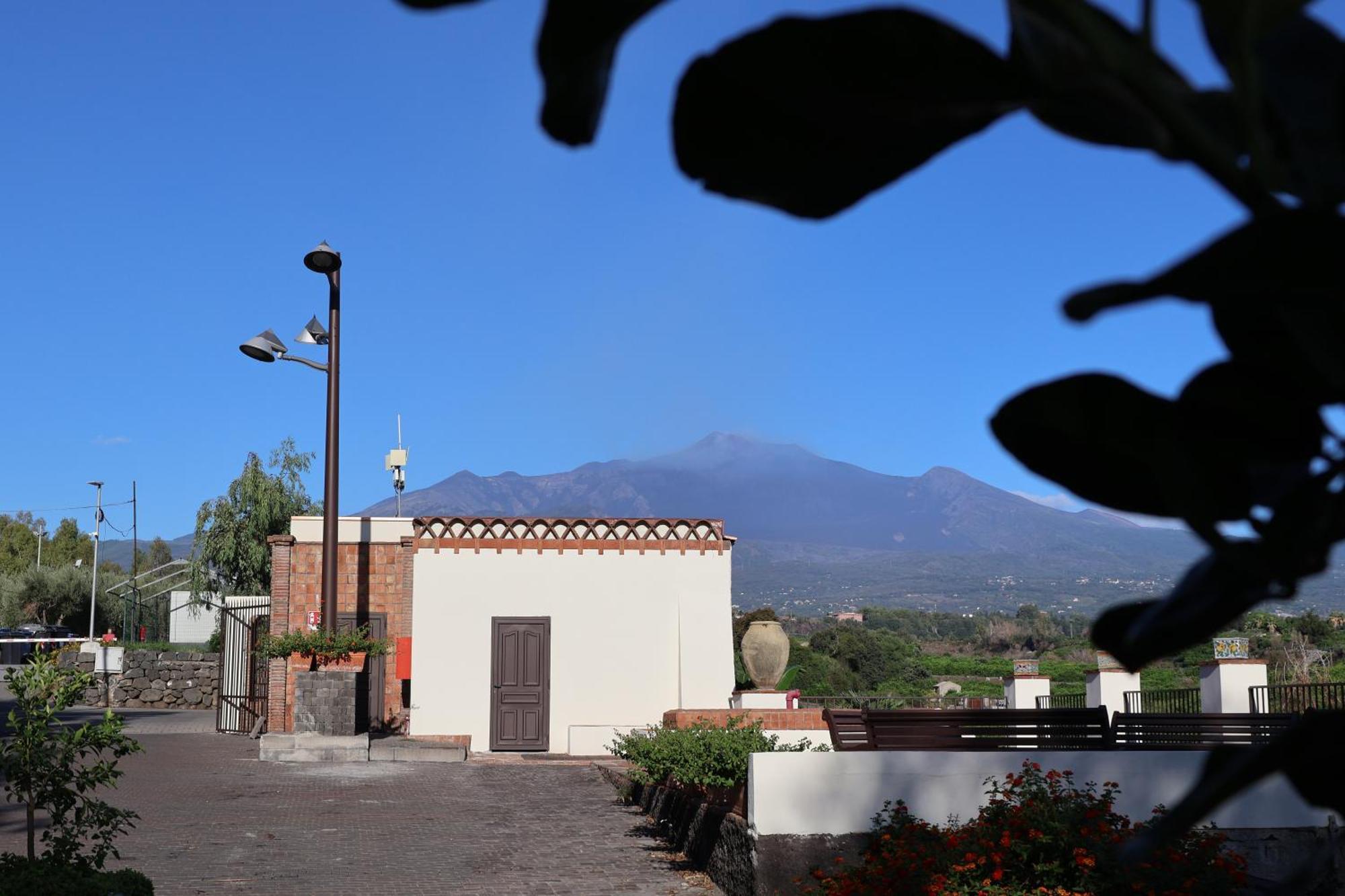 Il Pampaleone Glamping And Resort Acireale Buitenkant foto